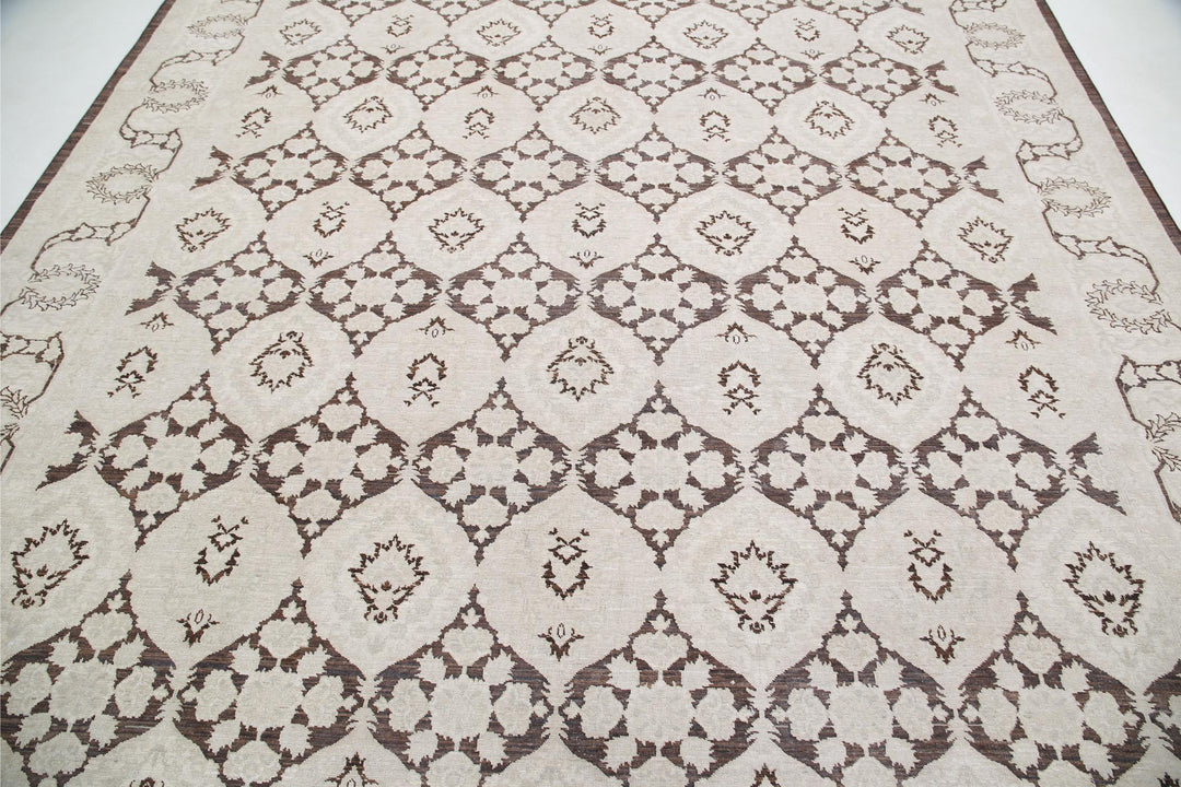 Serenity 8’ 11” x 11’ 8″ - No. AV24270 - ALRUG Rug Store