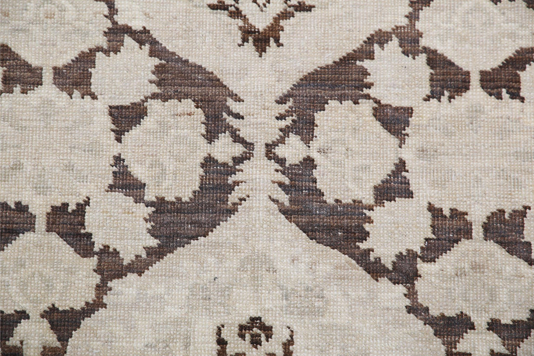Serenity 8’ 11” x 11’ 8″ - No. AV24270 - ALRUG Rug Store