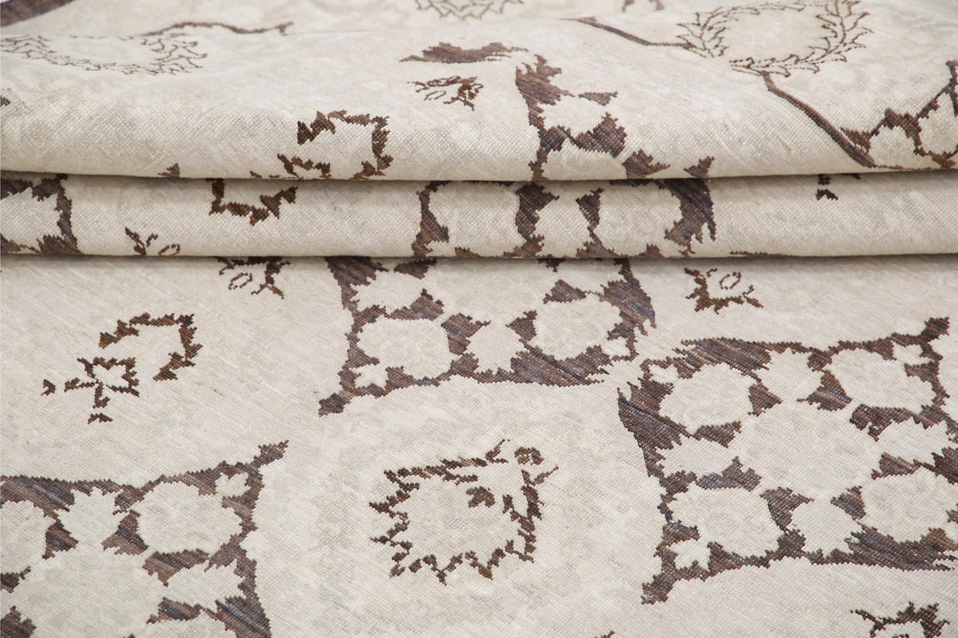 Serenity 8’ 11” x 11’ 8″ - No. AV24270 - ALRUG Rug Store