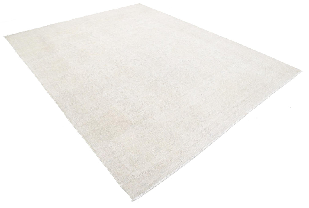 Serenity 8’ 2″ x 10’ 1″ - No. AV30783 - ALRUG Rug Store