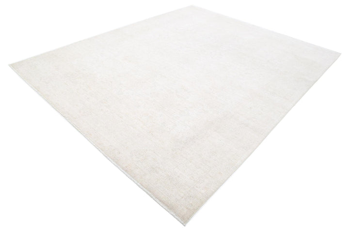Serenity 8’ 2″ x 10’ 1″ - No. AV30783 - ALRUG Rug Store