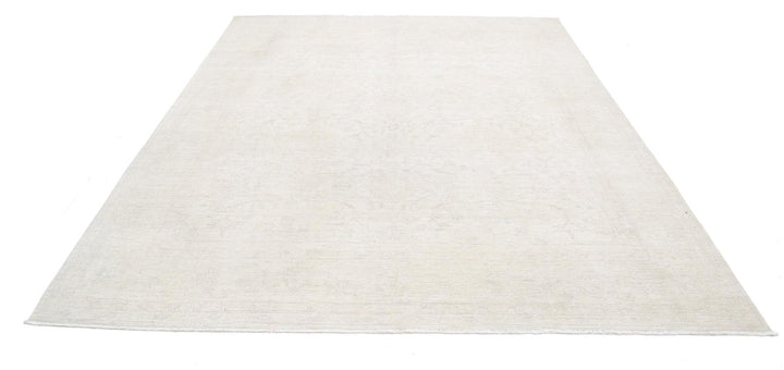 Serenity 8’ 2″ x 10’ 1″ - No. AV30783 - ALRUG Rug Store