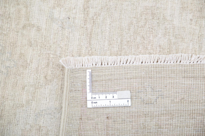 Serenity 8’ 2″ x 10’ 1″ - No. AV30783 - ALRUG Rug Store