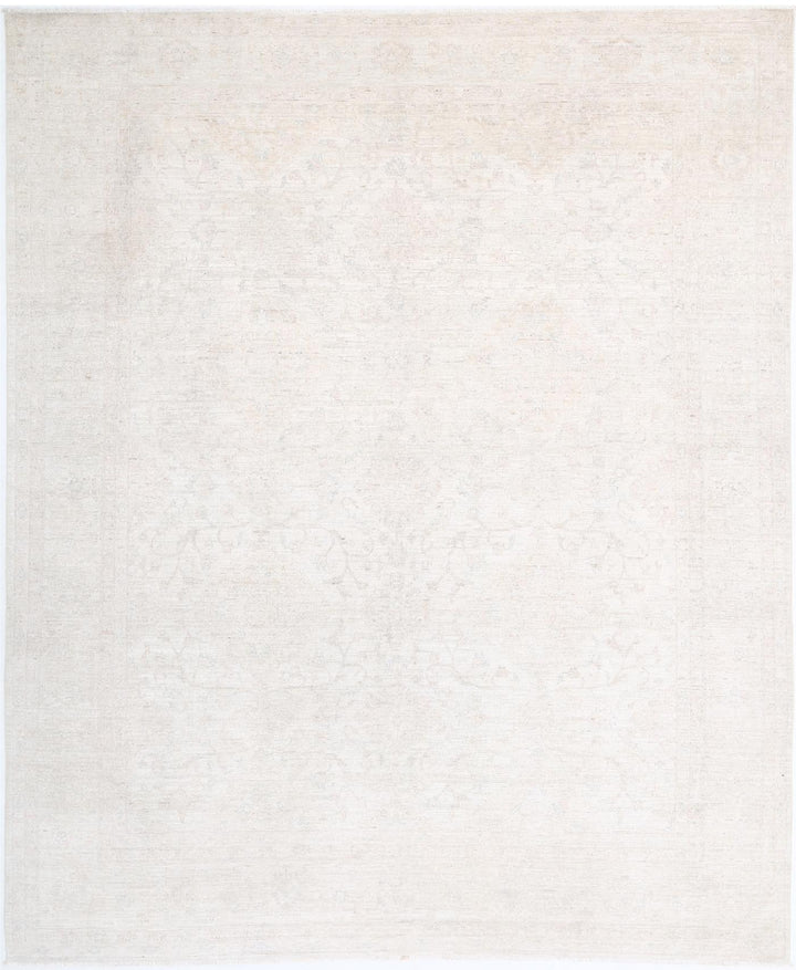 Serenity 8’ 2″ x 10’ 1″ - No. AV30783 - ALRUG Rug Store