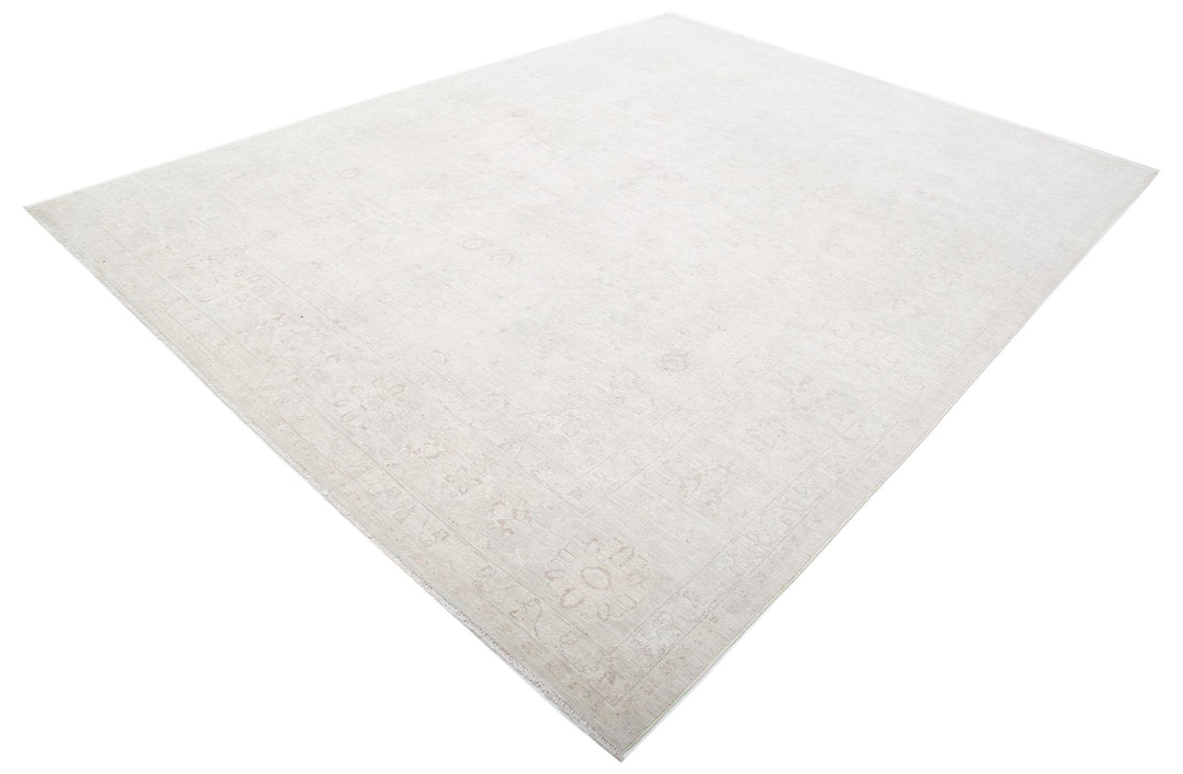 Serenity 8’ 9″ x 11’ 3″ - No. AV28149 - ALRUG Rug Store