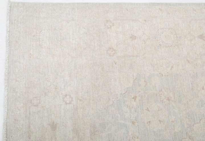 Serenity 7’ 10” x 9’ 10” - No. AV62123 - ALRUG Rug Store