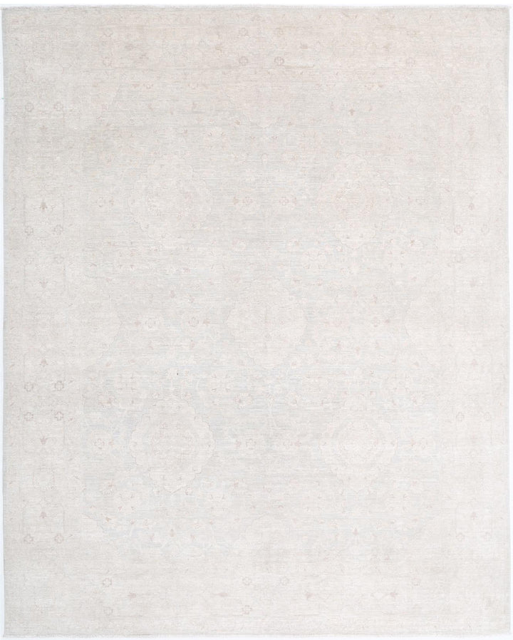 Serenity 7’ 10” x 9’ 10” - No. AV62123 - ALRUG Rug Store