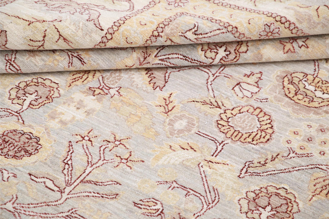 Serenity 9’ 9″ x 13’ 3″ - No. AV90679 - ALRUG Rug Store