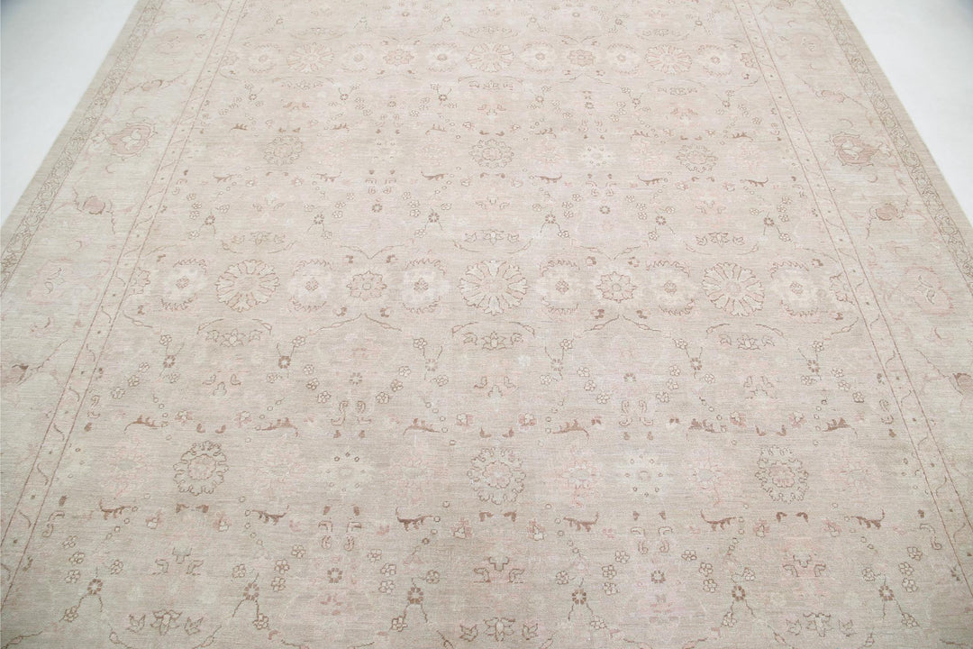 Serenity 8’ 10” x 12’ 1″ - No. AV89036 - ALRUG Rug Store