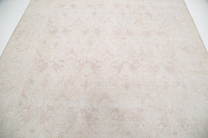 Serenity 7’ 9″ x 9’ 6″ - No. AV16450 - ALRUG Rug Store