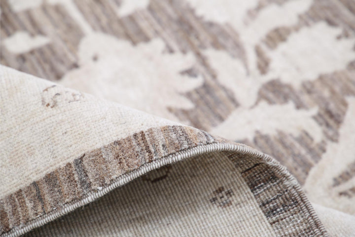 Serenity 8’ 9″ x 11’ 0″ - No. AV32882 - ALRUG Rug Store