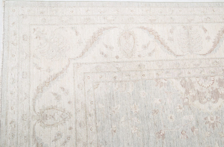 Serenity 9’ 0″ x 11’ 2″ - No. AV93955 - ALRUG Rug Store