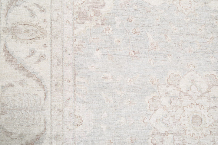 Serenity 9’ 0″ x 11’ 2″ - No. AV93955 - ALRUG Rug Store