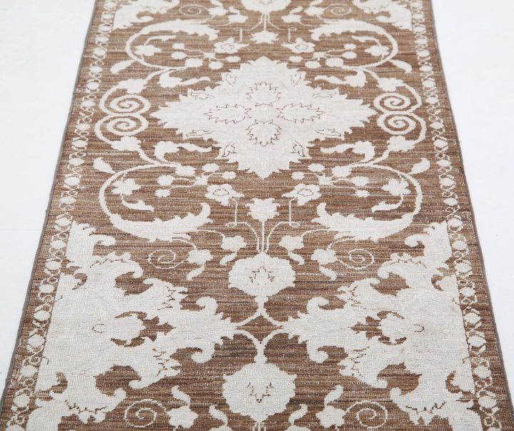 Serenity 2’ 5″ x 7’ 10” - No. AV45781 - ALRUG Rug Store