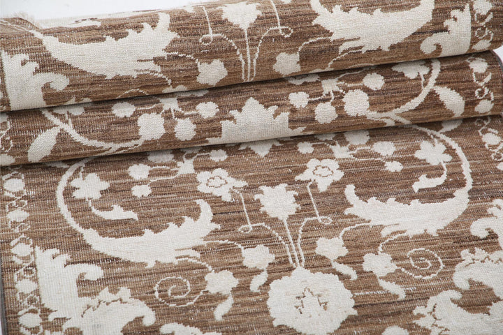 Serenity 2’ 5″ x 7’ 10” - No. AV45781 - ALRUG Rug Store