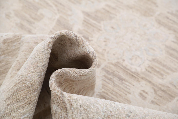 Serenity 4’ 0″ x 15’ 1″ - No. AV94377 - ALRUG Rug Store