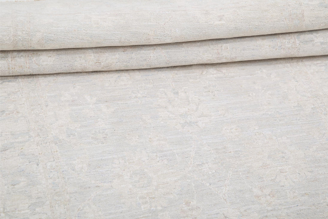 Serenity 3’ 11” x 14’ 2″ - No. AV58860 - ALRUG Rug Store