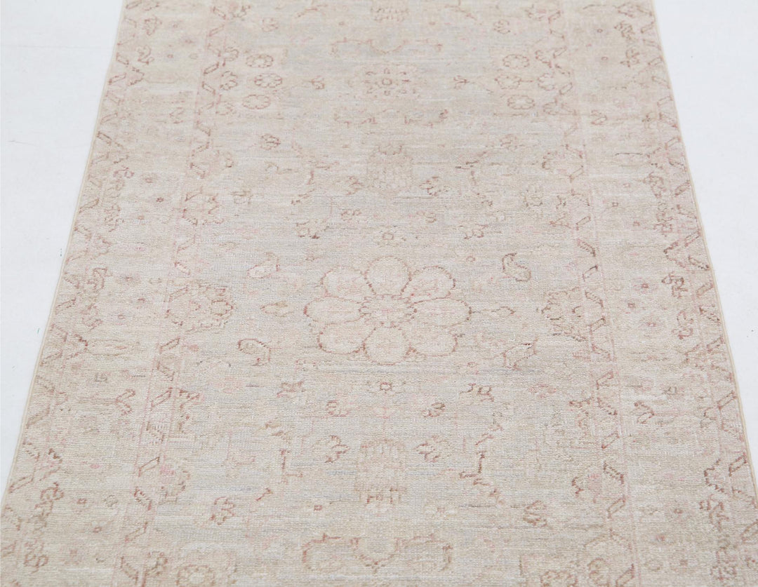 Serenity 2’ 6″ x 10’ 1″ - No. AV66162 - ALRUG Rug Store
