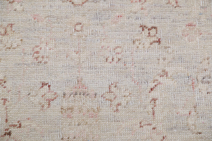 Serenity 2’ 6″ x 10’ 1″ - No. AV66162 - ALRUG Rug Store