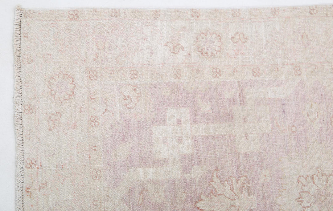 Serenity 2’ 6″ x 8’ 11” - No. AV20928 - ALRUG Rug Store