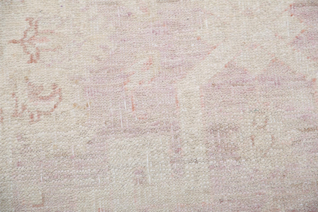 Serenity 2’ 6″ x 8’ 11” - No. AV20928 - ALRUG Rug Store