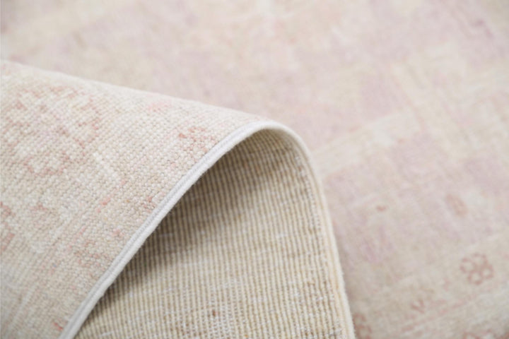 Serenity 2’ 6″ x 8’ 11” - No. AV20928 - ALRUG Rug Store