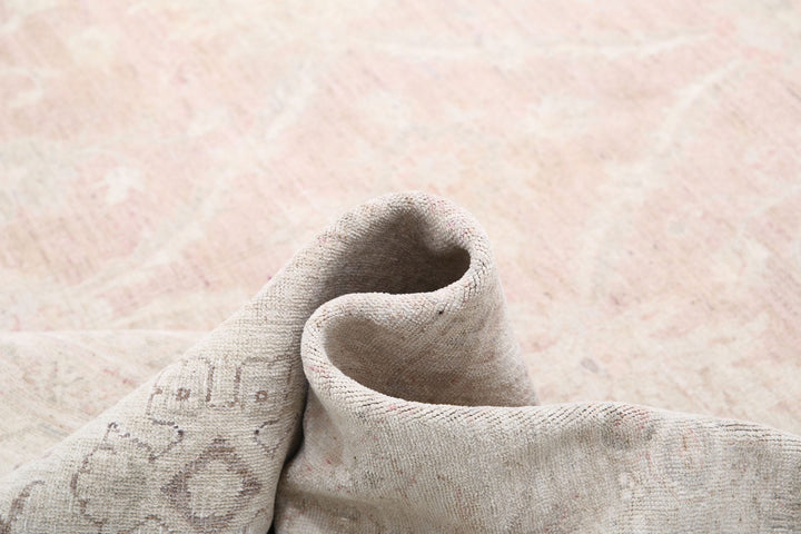 Serenity 9’ 0″ x 11’ 7″ - No. AV40225 - ALRUG Rug Store