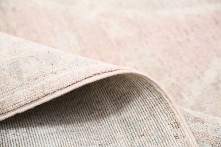 Serenity 9’ 0″ x 11’ 7″ - No. AV40225 - ALRUG Rug Store