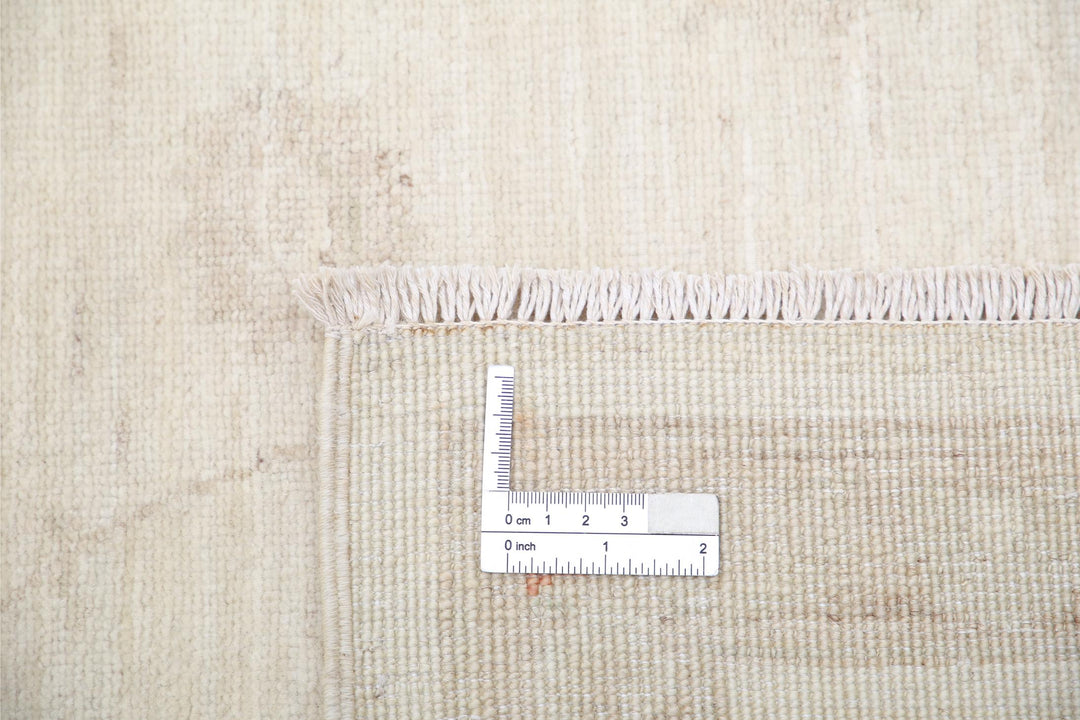 Serenity 8’ 2″ x 11’ 5″ - No. AV46941 - ALRUG Rug Store