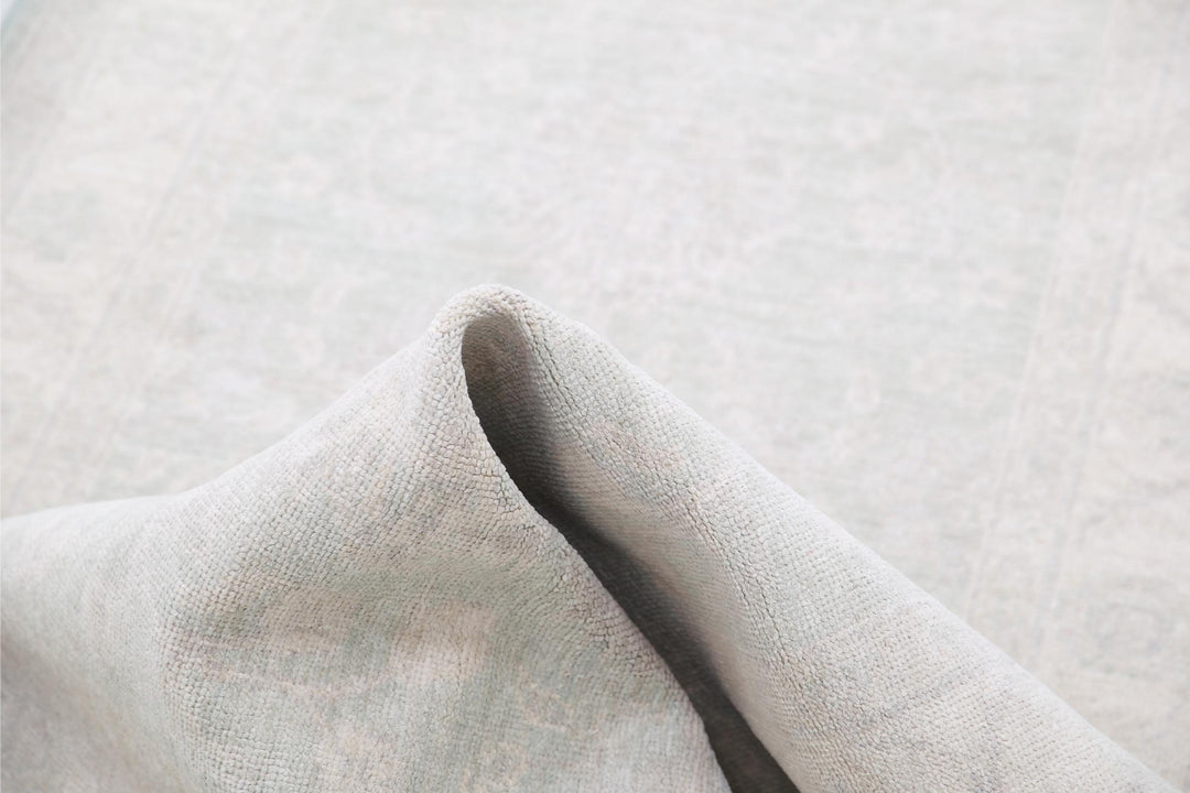 Serenity 2’ 8″ x 8’ 7″ - No. AV16692 - ALRUG Rug Store