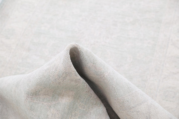 Serenity 2’ 8″ x 8’ 7″ - No. AV16692 - ALRUG Rug Store