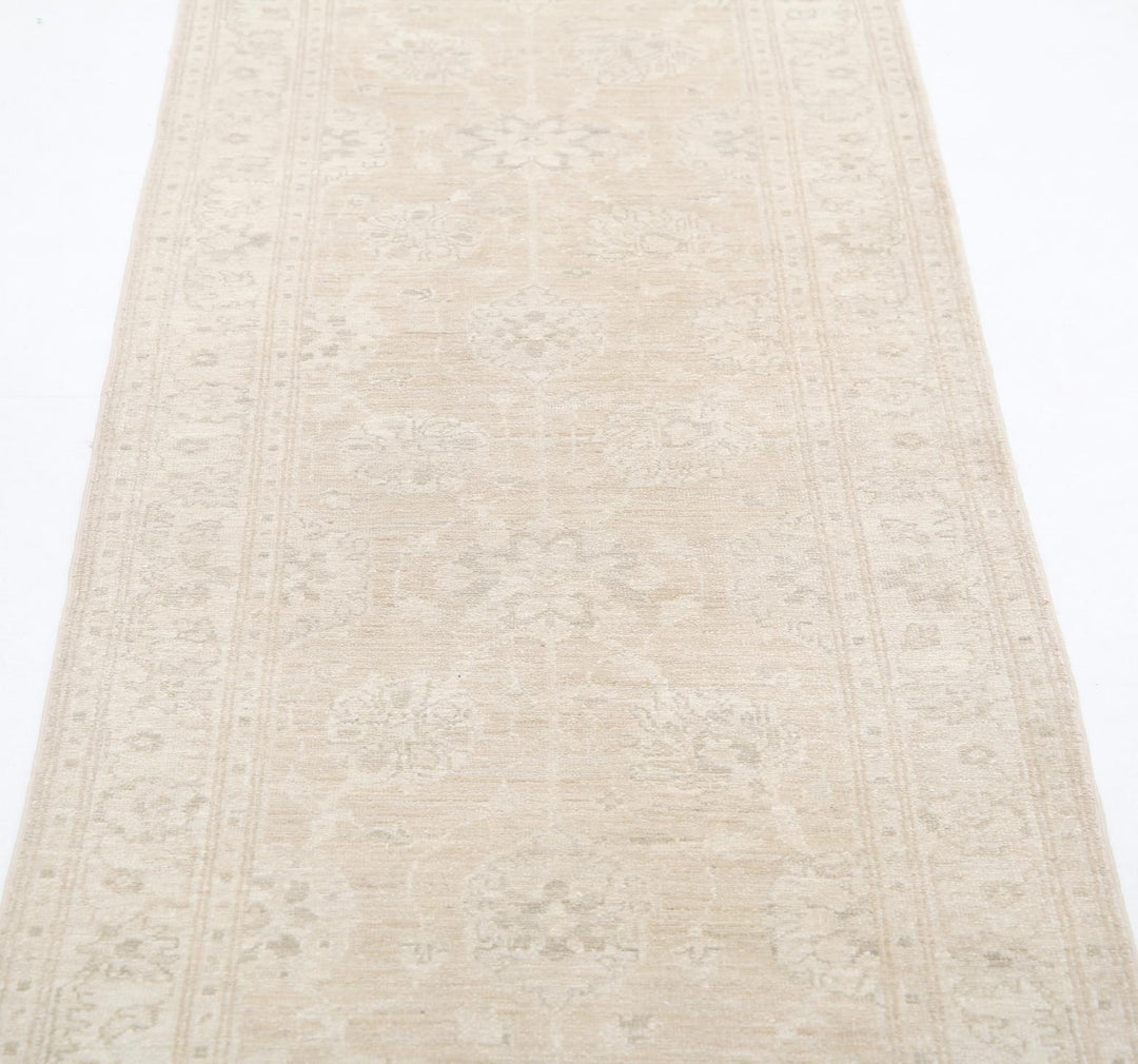 Serenity 2’ 6″ x 9’ 1″ - No. AV47770 - ALRUG Rug Store