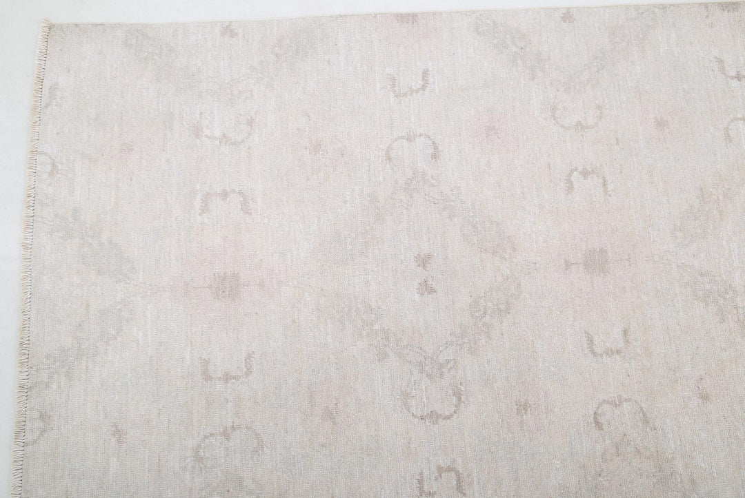 Serenity 9’ 1″ x 11’ 9″ - No. AV99548 - ALRUG Rug Store