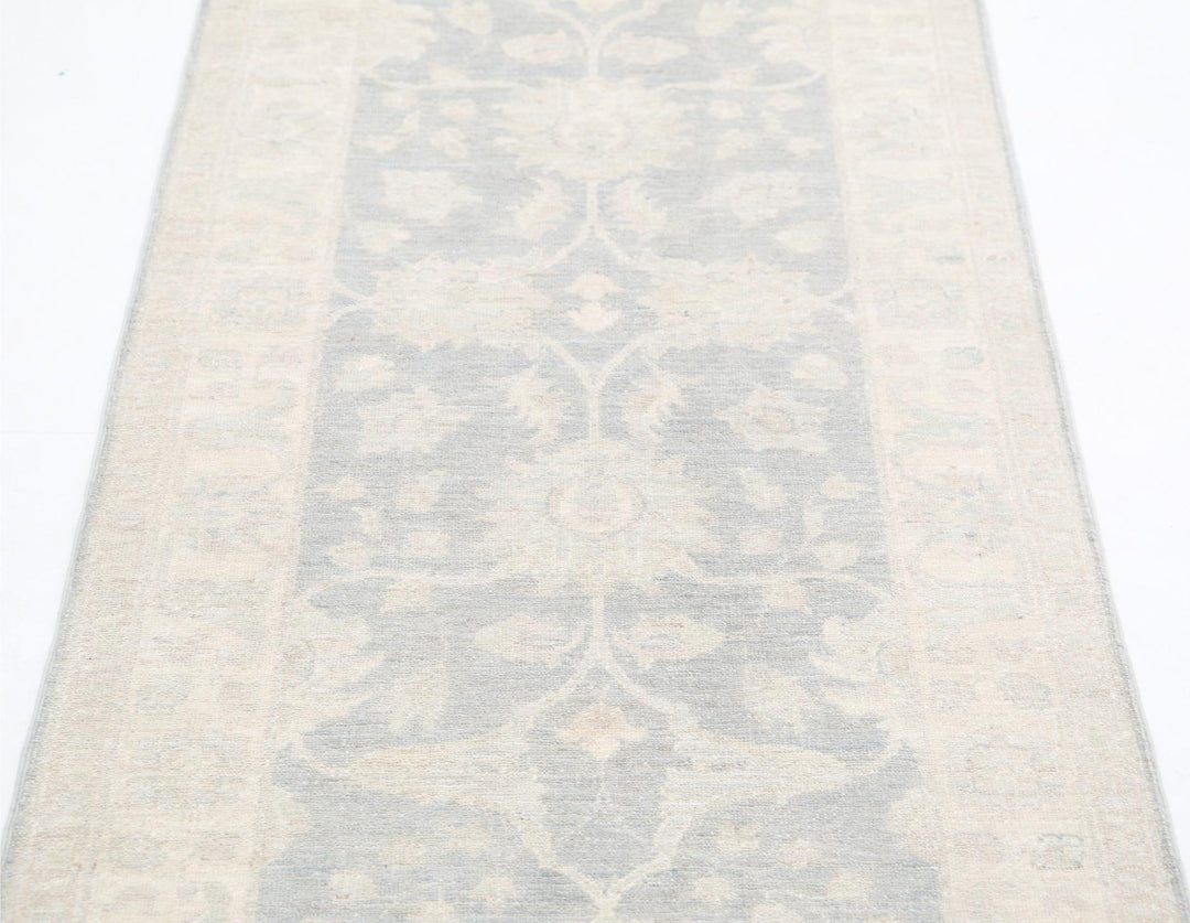 Serenity 2’ 7″ x 8’ 5″ - No. AV87027 - ALRUG Rug Store