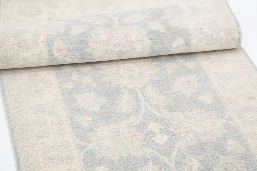 Serenity 2’ 7″ x 8’ 5″ - No. AV87027 - ALRUG Rug Store