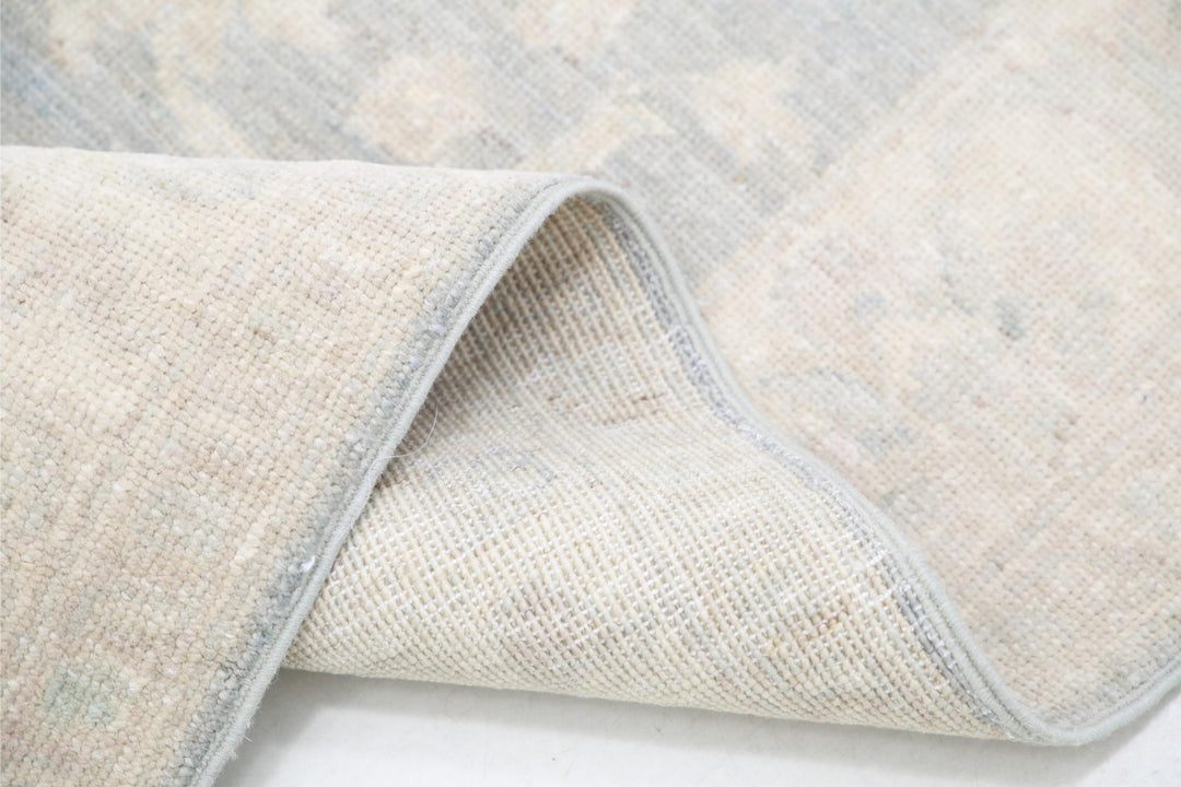 Serenity 2’ 7″ x 8’ 5″ - No. AV87027 - ALRUG Rug Store