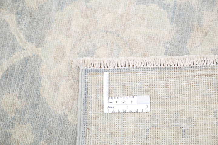 Serenity 2’ 7″ x 8’ 5″ - No. AV87027 - ALRUG Rug Store