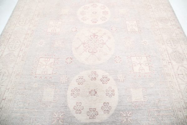 Khotan 8’ 1″ x 9’ 10” - No. AV72775