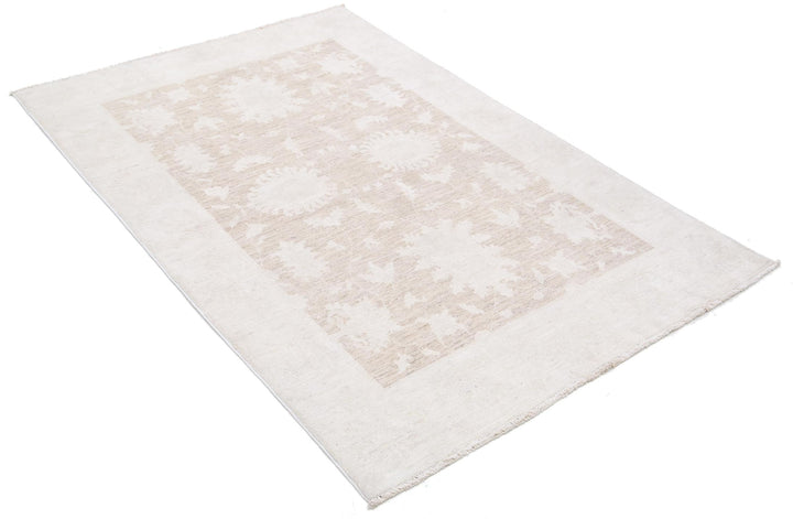 Serenity 3’ 10” x 5’ 10” - No. AV17693 - ALRUG Rug Store