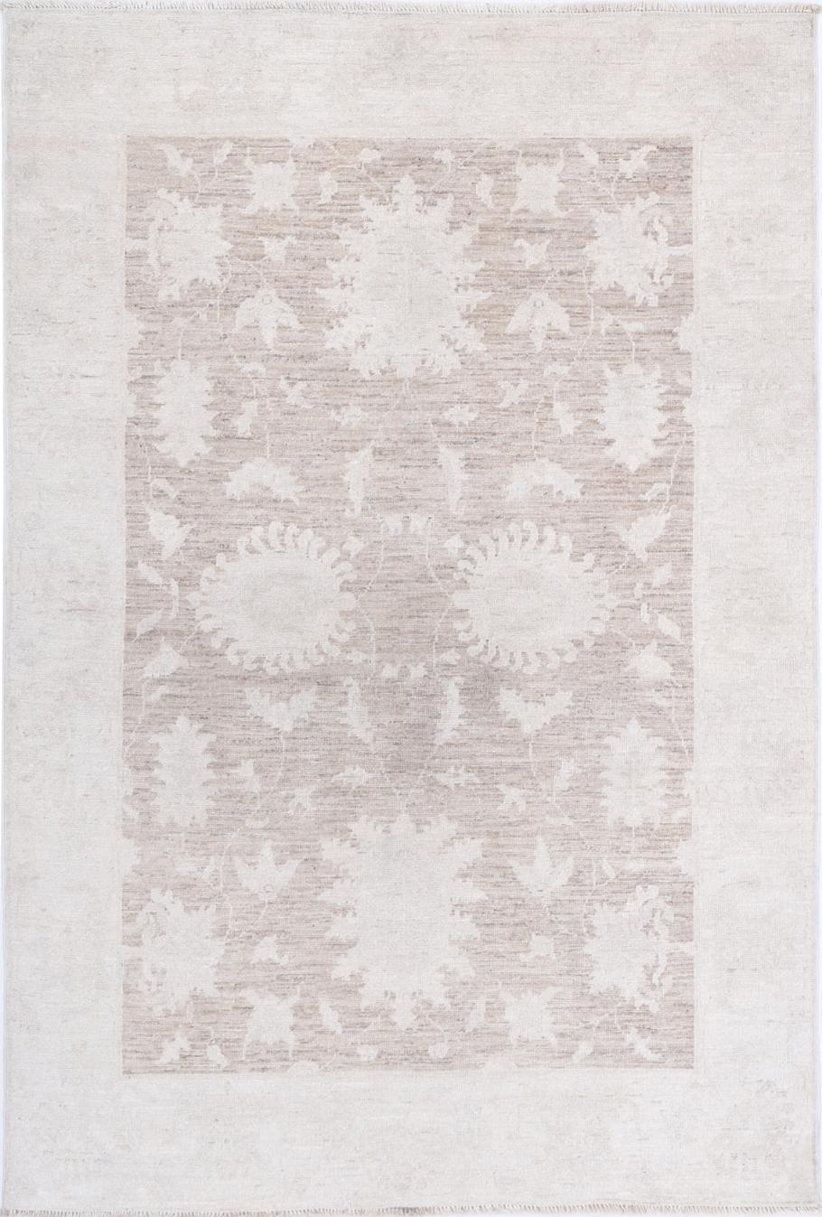 Serenity 3’ 10” x 5’ 10” - No. AV17693 - ALRUG Rug Store