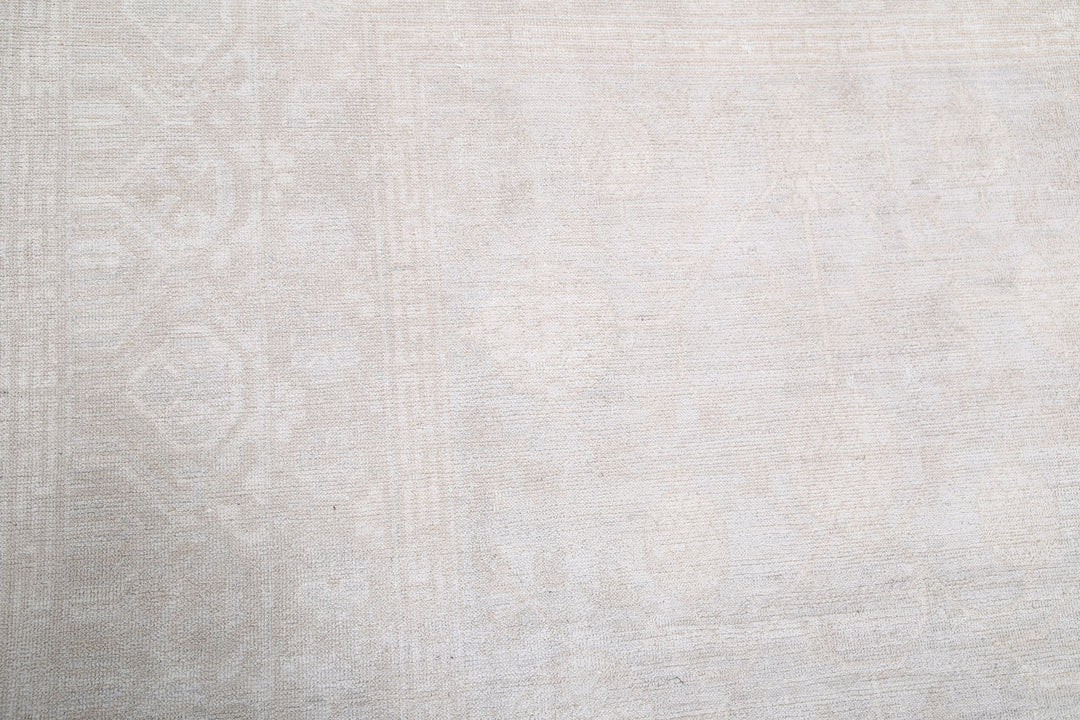 Khotan 9’ 3″ x 13’ 7″ - No. AV53605 - ALRUG Rug Store