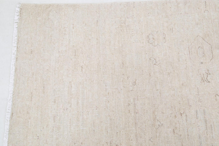 Serenity 8’ 10” x 12’ 2″ - No. AV78816 - ALRUG Rug Store