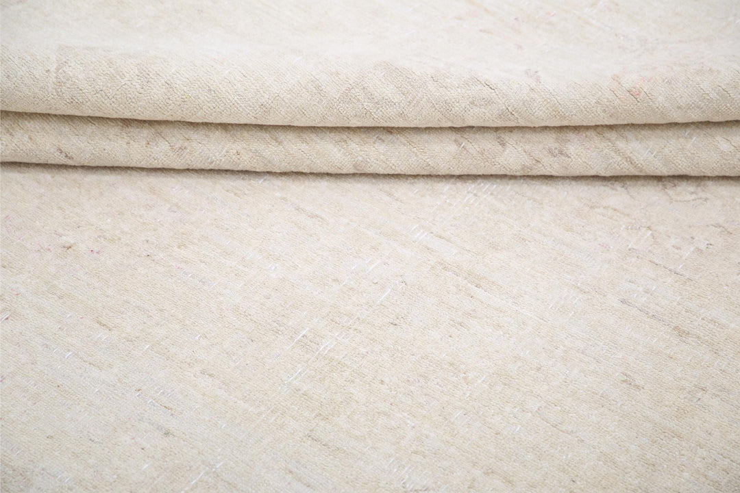 Serenity 8’ 10” x 12’ 2″ - No. AV78816 - ALRUG Rug Store