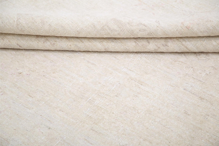 Serenity 8’ 10” x 12’ 2″ - No. AV78816 - ALRUG Rug Store