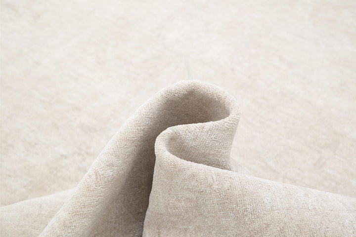 Serenity 9’ 9″ x 13’ 0″ - No. AV77817 - ALRUG Rug Store