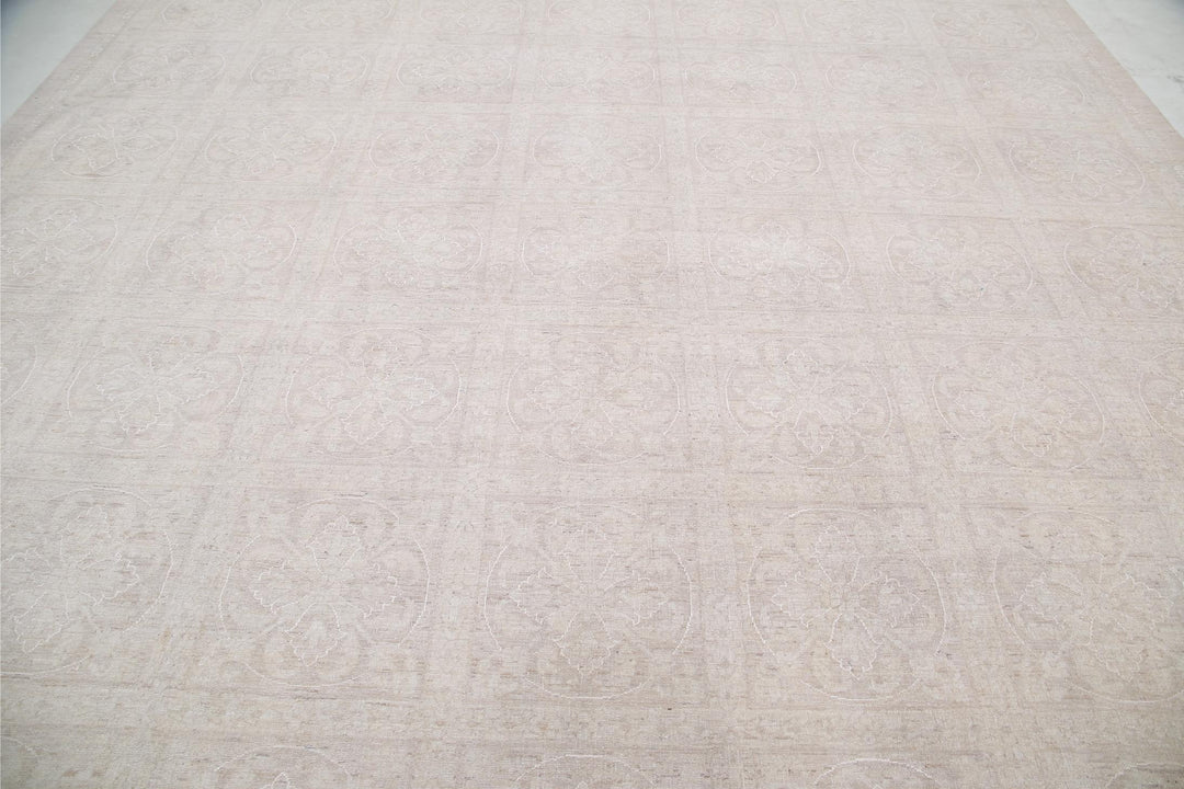 Serenity 12’ 1″ x 14’ 6″ - No. AV40329 - ALRUG Rug Store