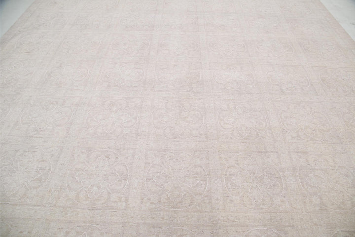 Serenity 12’ 1″ x 14’ 6″ - No. AV40329 - ALRUG Rug Store