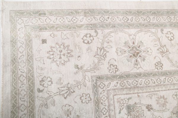 Ivory Pakistani Serenity Rug 11'10" x 14'8" Hand-Knotted view 16