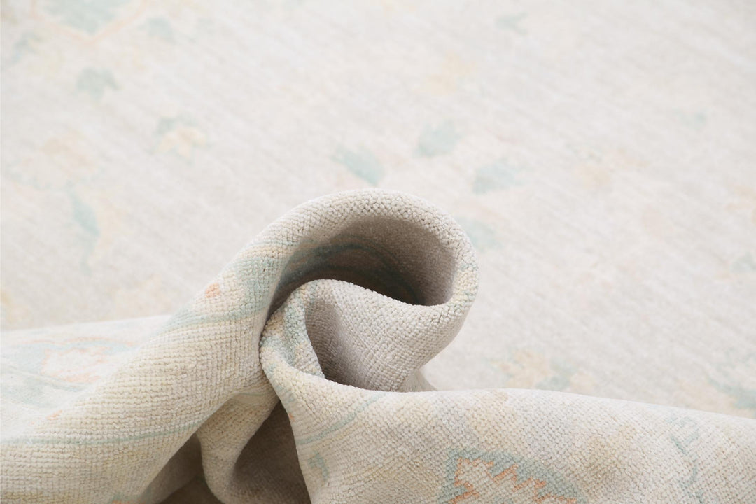 Serenity 9’ 2″ x 11’ 10” - No. AV73417 - ALRUG Rug Store