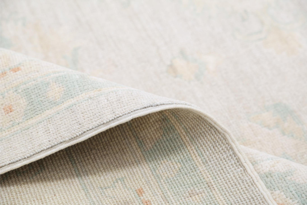 Serenity 9’ 2″ x 11’ 10” - No. AV73417 - ALRUG Rug Store